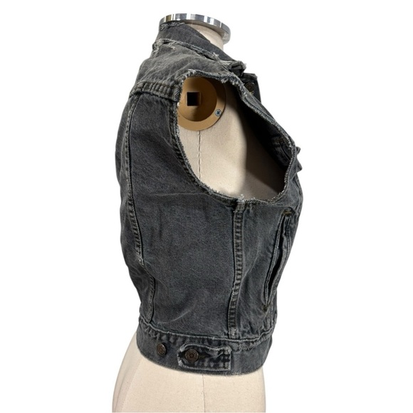 Vintage Levi's Pokemon Denim Vest Size Small - Picture 4 of 9